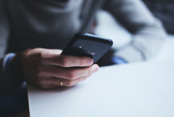 Mobil phone and local search in financial marketing